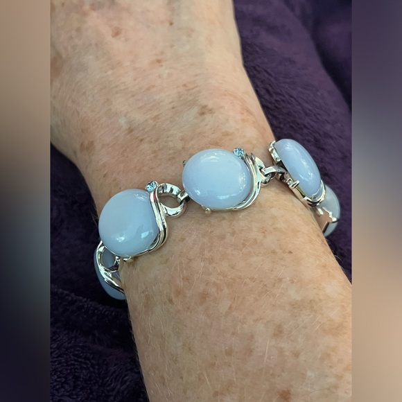 Silver bracelet with light blue opalite stones. 7” long. EUC. - Picture 2 of 9